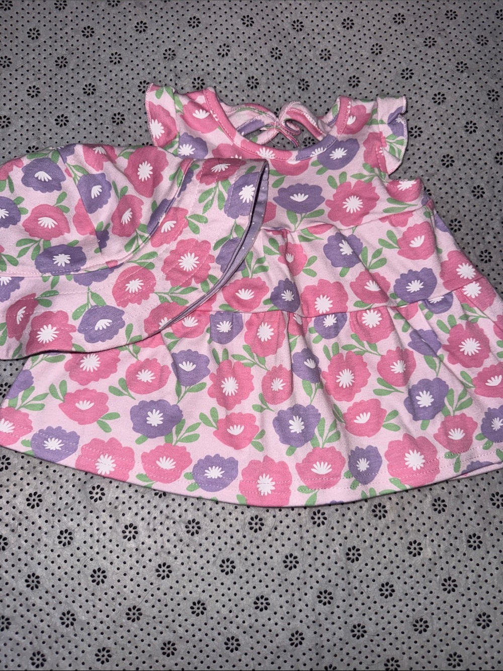 🛍 CUTE LITTLE GIRLS DRESS With Hat SIZE 3-6 MONTHS